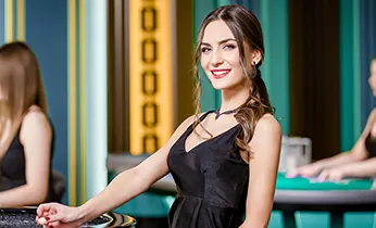 Hỗ trợ khách hàng 24/7 Leo88